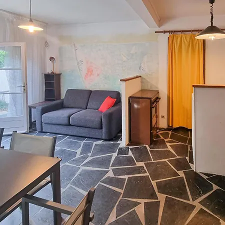 Cozy In Saint-georges-doleron With Kitchen Holiday home Saint-Georges-d'Oleron