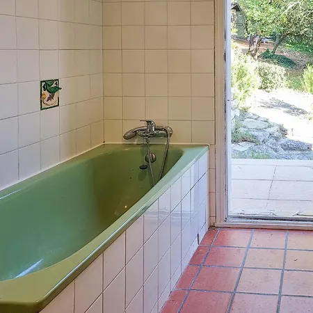 Gorgeous In * سا جورج دوليه